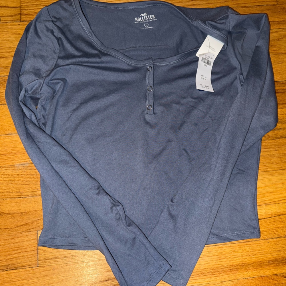Hollister must have collection: blue cropped shirt - Picture 2 of 2